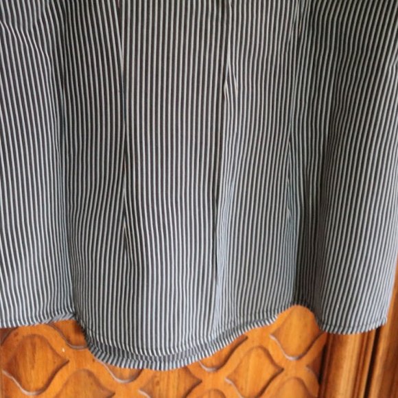3/$15 Globus Striped Popover Collared Shirt - Size XS - Picture 9 of 15